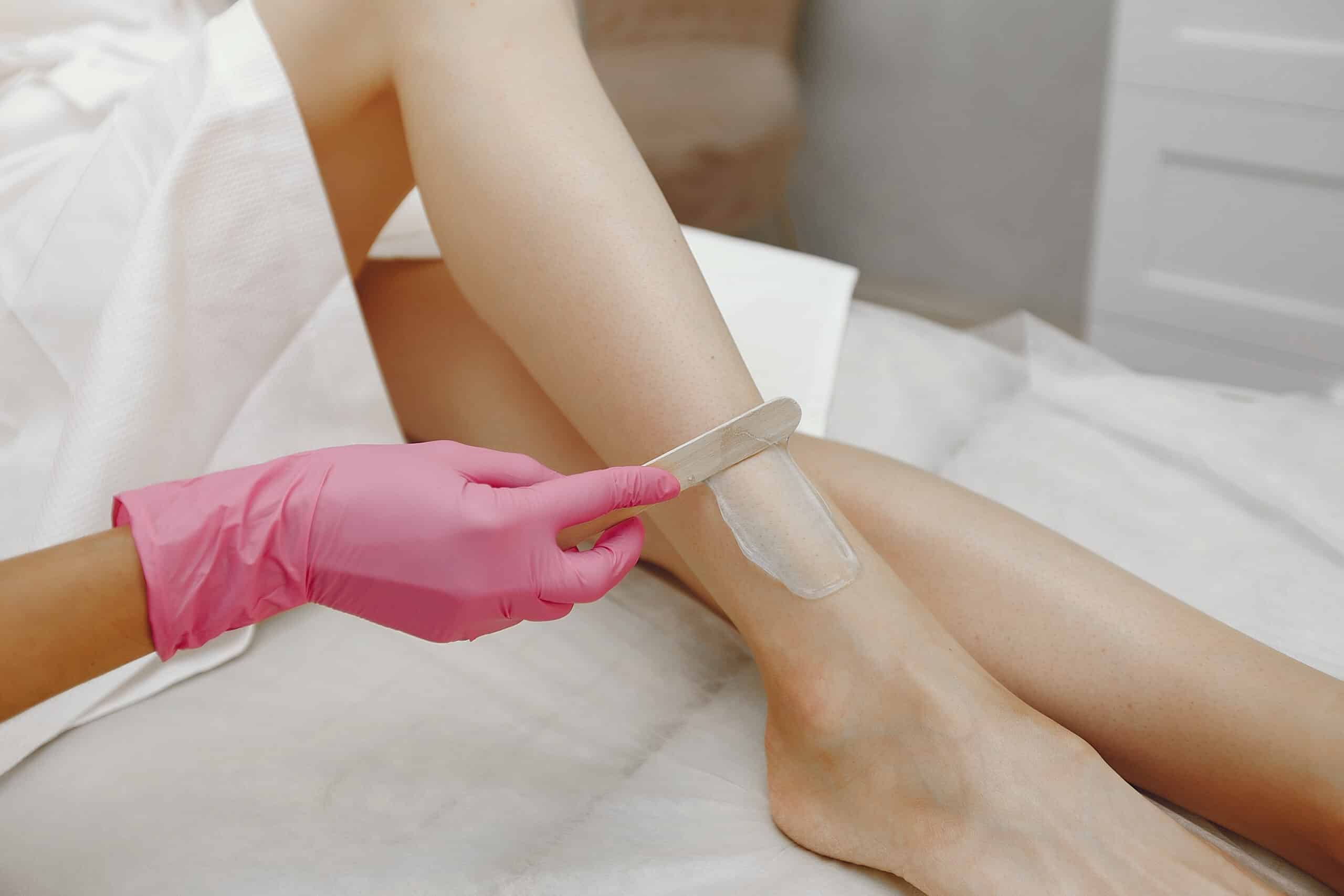 gel for laser on a woman's skin