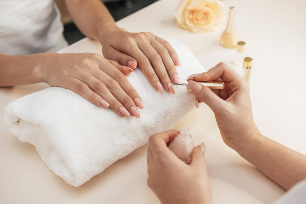 manucure beauté des mains ongles